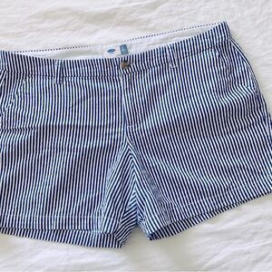 Old Navy seersucker pinstripe shorts women’s size 14